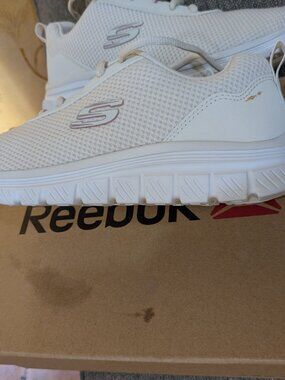 SKECHERS - WOMENS SIZE 6.5 - GO WALK / GOGA MAT / AIR COOLED - ALL WHITE SHOES